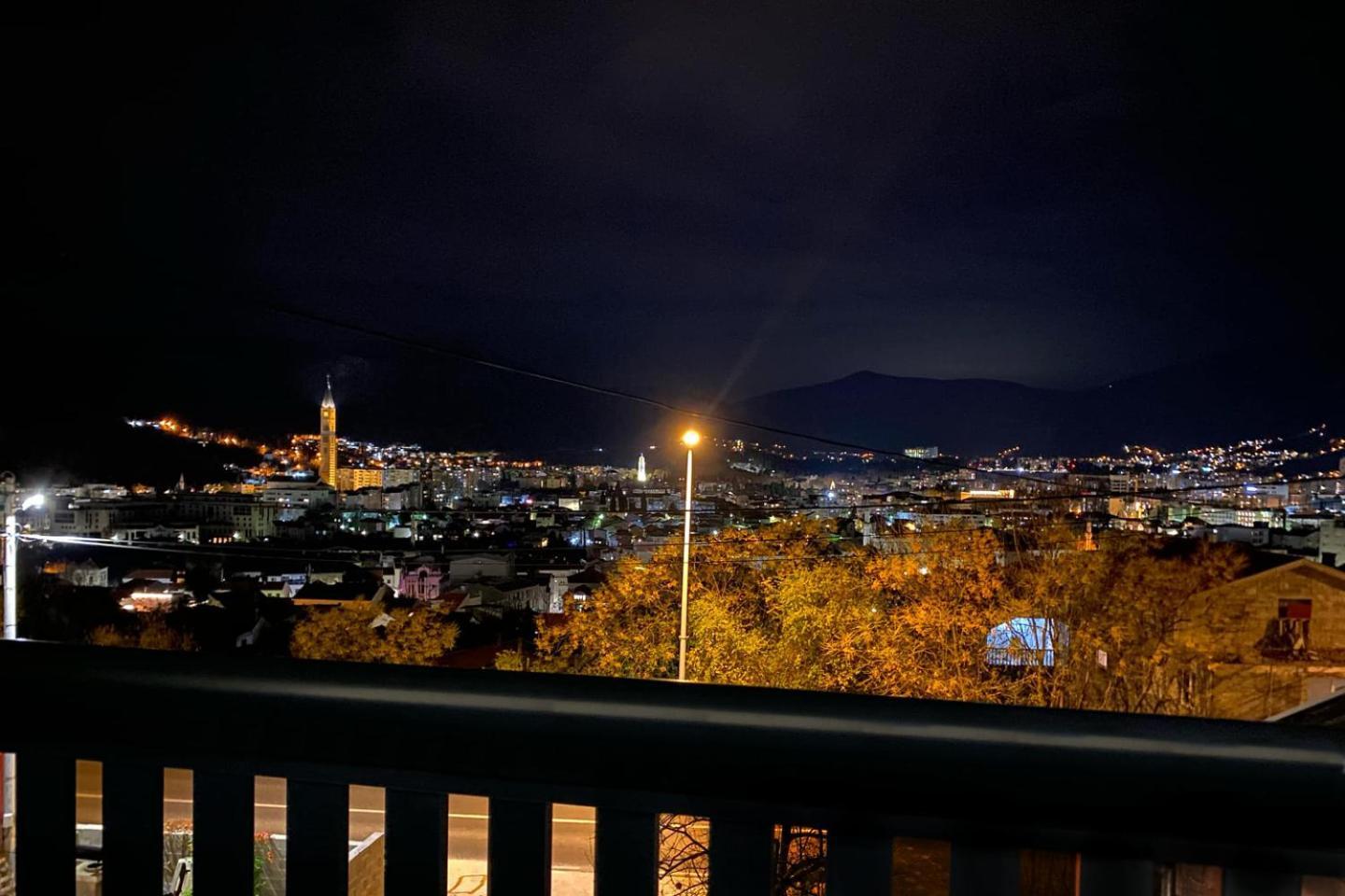 Farah Apartment Mostar Esterno foto